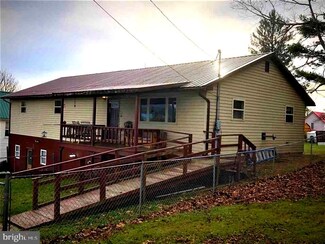 265 7th St, Davis, WV 26260