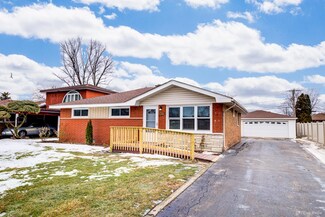 8104 Odell Ave, Bridgeview, IL 60455