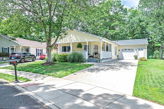 156 Muirfield Ct, Hamilton, NJ 08330