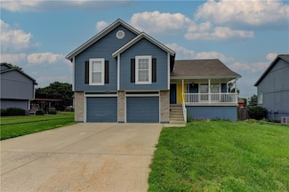 2512 NE Old Paint Rd, Lees Summit, MO 64086