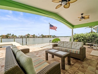 16129 4th St E, Redington Beach, FL 33708