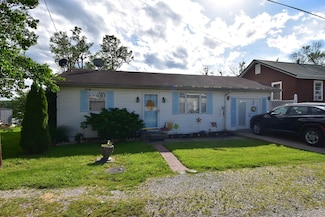 206 2nd St E, South Point, OH 45680