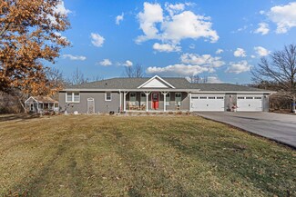 401A County Road 2500 N, Mahomet, IL 61853