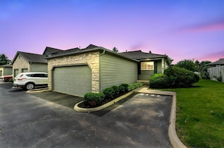 9137 Parkpoint Ln, Lewis Center, OH 43035