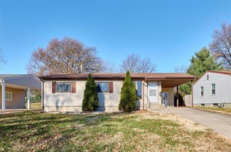 2309 Birch Dr, Saint Louis, MO 63125