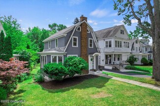 36 Norwood Ave, Albany, NY 12208
