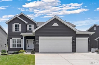 5034 Corisande Woods Dr, Fenton, MO 63026