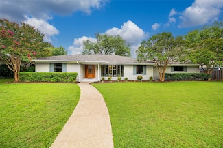 7716 Roundrock Rd, Dallas, TX 75248