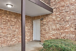 4115 Crow Rd, Beaumont, TX 77706