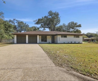 642 Gardenia Ave, Orange, TX 77630