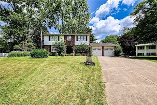 1920 Birk Cir NE, Canton, OH 44705