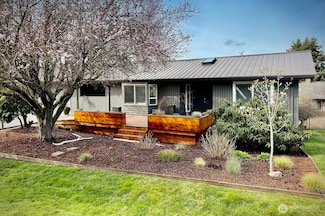 1625 Dorsey Dr, Freeland, WA 98249