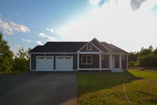 8 Hetnars Way, Epping, NH 03042