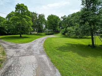 1094B Center Point Rd, Hendersonville, TN 37075