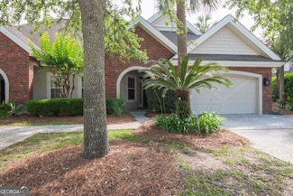 121 Fox Run Dr, Brunswick, GA 31525