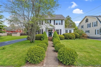 706 4th St, Liverpool, NY 13088