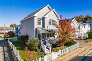 72 Pleasant St, Providence, RI 02906