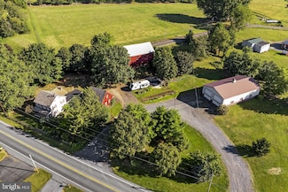 1175 W Swartzville Rd, Reinholds, PA 17569