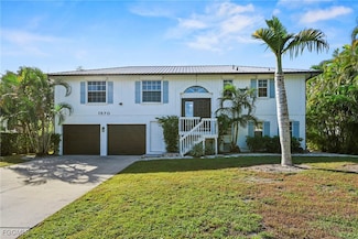 1570 Avion Place, Naples, FL 34104