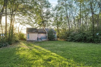 83 Westlake Rd, Trinity, TX 75862