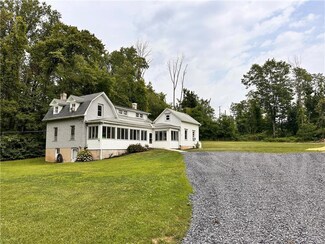 8547 Deer Rd, Slatington, PA 18080