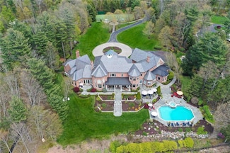 23 Robkins Rd, Avon, CT 06001