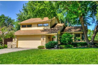 3524 SW 28th St, Des Moines, IA 50321