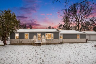 323 Circle Dr, Marshall, MI 49068