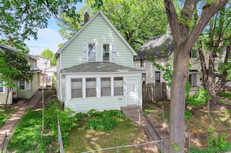 853 York Ave, Saint Paul, MN 55106