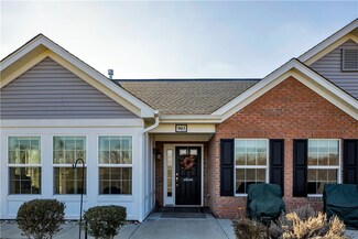 903 Spring Valley Dr, Zelienople, PA 16063