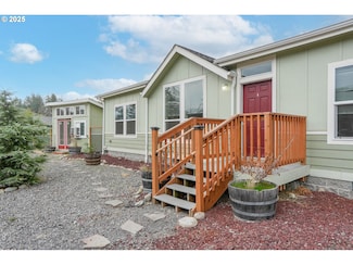 40213 N Dogwood Rd, Mill City, OR 97360