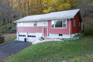 161 Hilltop Dr, Philippi, WV 26416