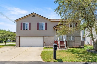 1786 Daisey Ln Unit 32, Westland, MI 48186