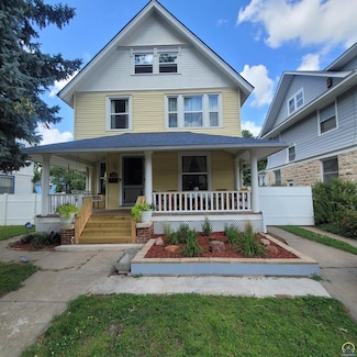 1208 SW 10th Ave, Topeka, KS 66604