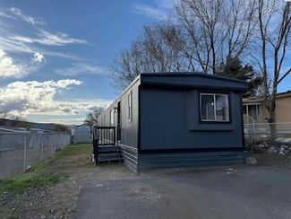 313 Sahara Ct, West Richland, WA 99353