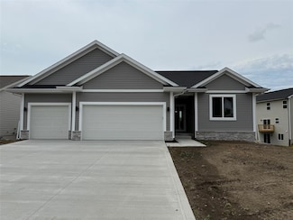 1020 2nd St NE, Altoona, IA 50009