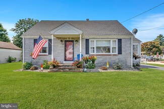 14 Laurel Ave, Bordentown, NJ 08505