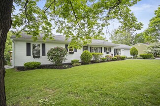 23 Brookside Rd, Portland, ME 04103