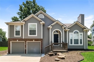 2121 SE 7th St, Lees Summit, MO 64063