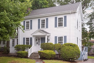 10 Ravenna Rd, West Roxbury, MA 02132