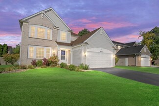 9683 Compton Dr Unit 8, Huntley, IL 60142