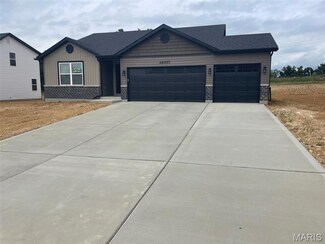 28557 Shallow Water Rd, Warrenton, MO 63383