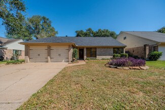 4223 Maple Cross Dr, Pasadena, TX 77505