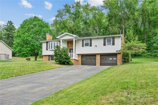 371 Altermoor Dr, Natrona Heights, PA 15065