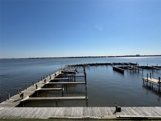 4011 Nasa Road 1 Unit 401, El Lago, TX 77586