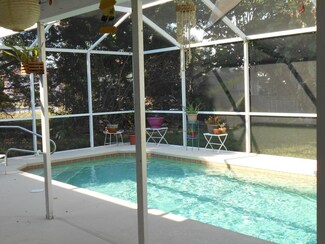 41 W Pelican St, Naples, FL 34113