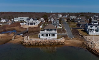4 Glenwood St, West Yarmouth, MA 02673
