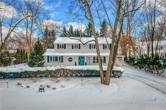2745 Green Rd, Beachwood, OH 44122