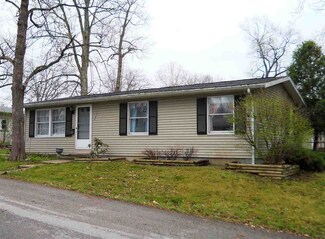 1703 Poplar St, Winona Lake, IN 46590