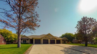 15638 Lakeshore Dr, Spirit Lake, IA 51360